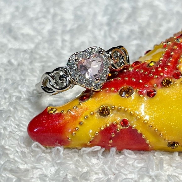 Size 7 Sterling and pink heart 🩷 rhinestone ring NWOT-cute - Picture 6 of 7